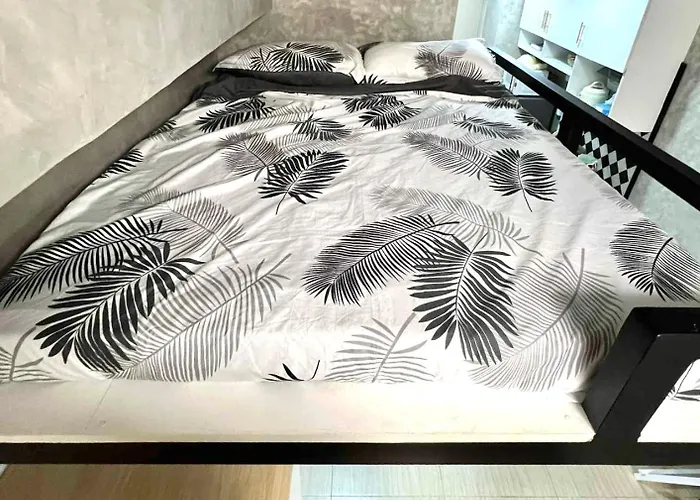 Loft Type Unit With Pool And Netflix Aparthotel